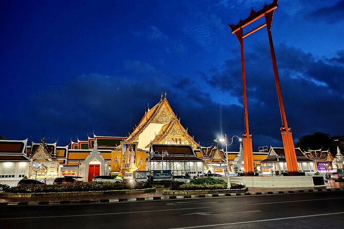 Bangkok Night Eats by Tuk Tuk - Hotel-pickup & Dinner - Guides Su and T, and the value of a small group