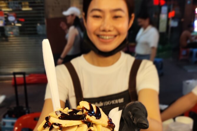 Bangkok Night Eats by Tuk Tuk - Hotel-pickup & Dinner - Who should book this food tour?