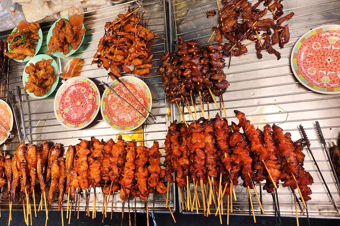Bangkok Night Eats by Tuk Tuk - Hotel-pickup & Dinner - Suan Mali chicken noodles and the smoky first taste