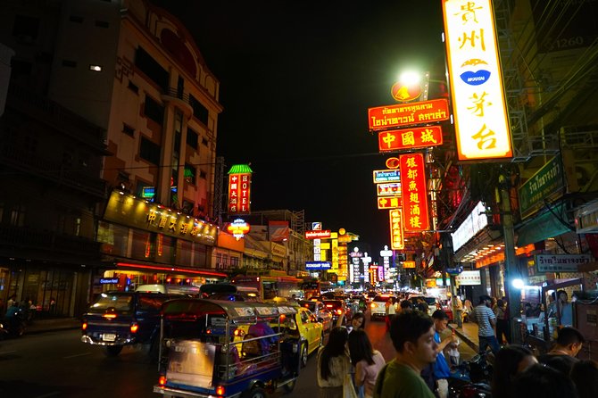 Bangkok Night Michelin Foodie Tour in Chinatown with 15+ tastings - Dim sum with familiar favorites