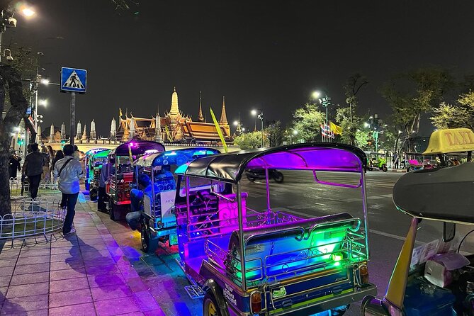 Bangkok Night Tour: Food, Temple & Tuk Tuk - What this Bangkok night tour is really good at