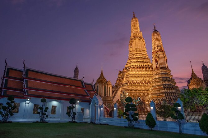 Bangkok Night Tour: Wat Arun, Wat Pho, Chinatown & Tuk Tuk Ride - Yaowarat Road and Bangkok Chinatown