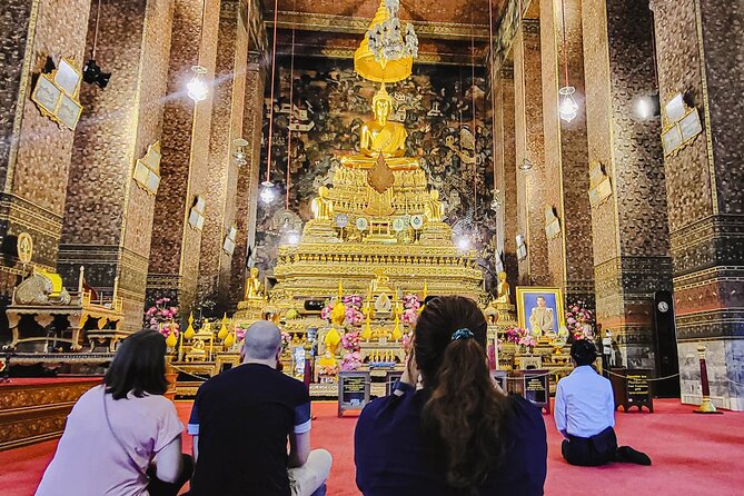 Bangkok Night Tour: Wat Arun, Wat Pho, Chinatown & Tuk Tuk Ride - Where this tour is strongest