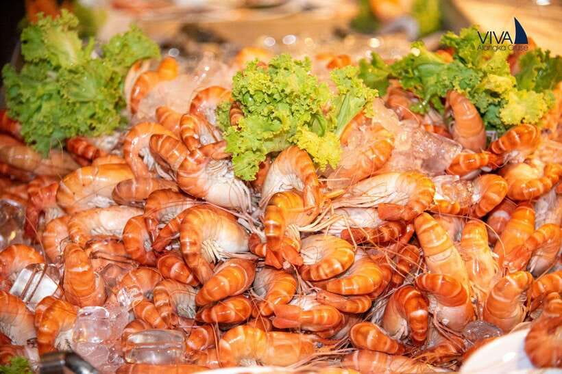 Bangkok: Noah 6 Stars Luxury Chaophraya River Dinner Cruise - Starting at ICONSIAM, Bangkok’s polished riverfront gateway