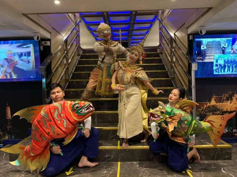 Bangkok: Noah 6 Stars Luxury Chaophraya River Dinner Cruise - Should you book the Noah 6 Stars cruise?