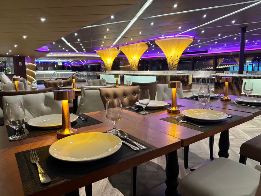 Bangkok: Opulence Luxury Chao Phraya Dinner Cruise - Live music, dancing, and the final stretch