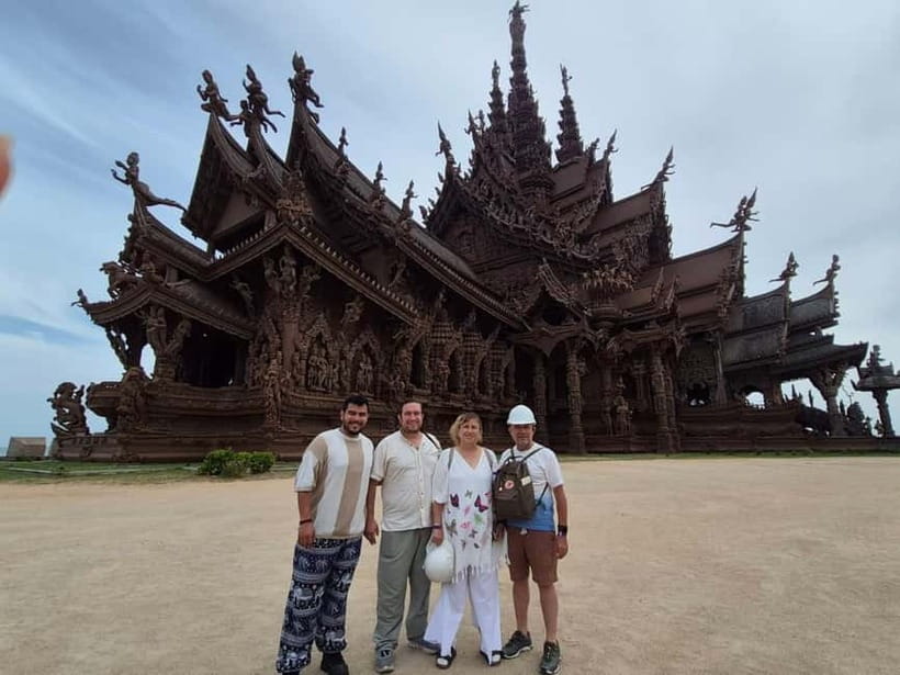 Bangkok: Pattaya Truth Sanctuary Guided Tour & Coral Island - Guide quality and the pace of the day