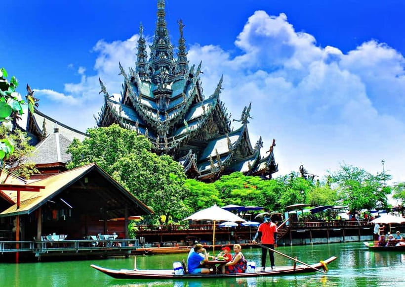 Bangkok: Pattaya Truth Sanctuary Guided Tour & Coral Island - The Sanctuary of Truth: carved wood by the sea