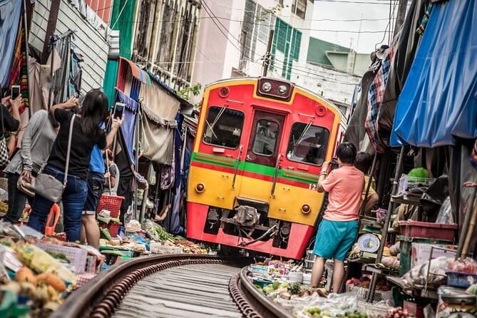 Bangkok Private and Custom Local Guide Tour - Four temples with four different moods