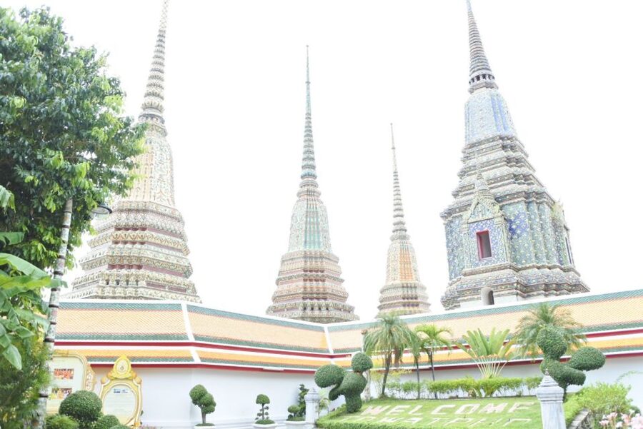 Bangkok: Private Thonburi Longtail Boat Tour & Wat Pho Visit - A one-hour ride through Thonburi’s khlongs