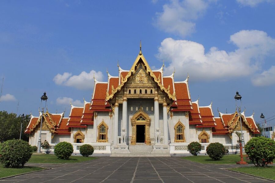Bangkok: Private Thonburi Longtail Boat Tour & Wat Pho Visit - Wat Pho after the canals
