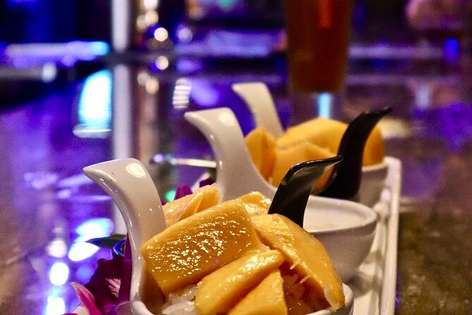Bangkok Private Walking Food Tour with 10+ Tastings in Chinatown - Sweet Stops: Pandan, Roti, and Ginger Tea