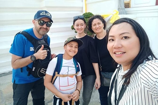 Bangkok Private Walking Tour with A Pro Guide (Tour Car Option) - Key points at a glance