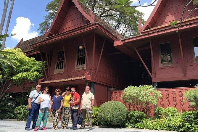 Bangkok Private Walking Tour with A Pro Guide (Tour Car Option) - See Bangkok’s major sights from the outside