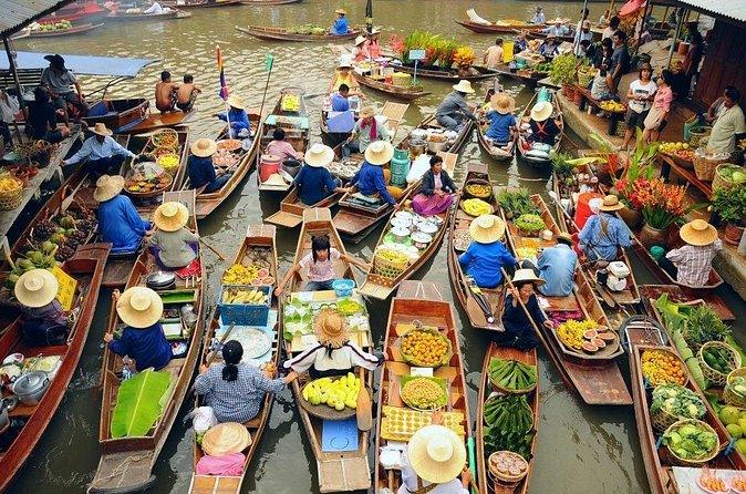 Bangkok: Railway and Floating Market Tour + Dragon Temple - The guide can shape the whole experience