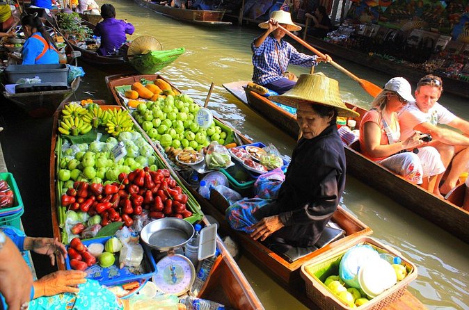 Bangkok: Railway and Floating Market Tour + Dragon Temple - Who should book this tour?