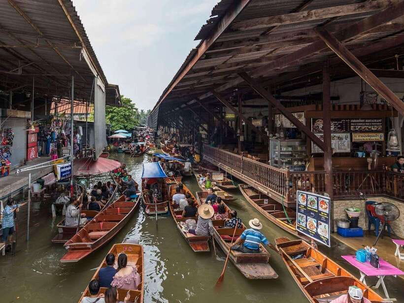 Bangkok: Railway and Floating Market Tour with Dragon Temple - Why this three-stop combination works