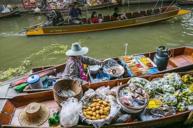 Bangkok: Railway and Floating Market Tour with Dragon Temple - Transport, timing, and the real pace of the day