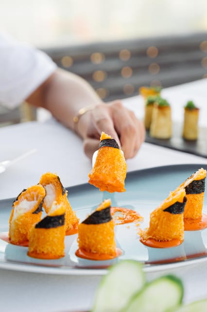 Bangkok: Red Sky Rooftop & Bar 56th Floor - Service that helps the short format