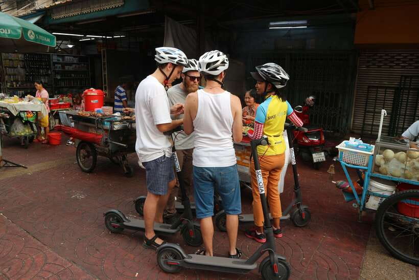 Bangkok: Riverside E-Scooter Adventure with StreetFood Snack - Crossing the Memorial Bridge into Chinatown