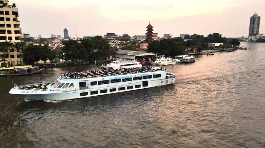 Bangkok: Royal Princess Chao Phraya Dinner Cruise - Why this two-hour river cruise works