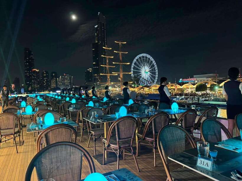 Bangkok: Royal Princess River Dinner Cruise with Live Music - Key things to know before boarding