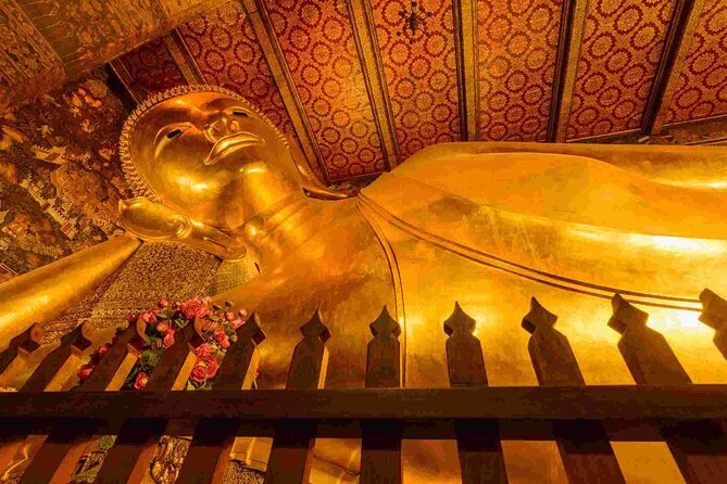 Bangkok’s Three Iconic Temples: Wat Traimit, Wat Pho & Wat Arun - Transport, pickup, and group size