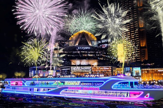 Bangkok Sawasdee Chaophraya Dinner Cruise from ICONSIAM - Why a Chao Phraya dinner cruise works in Bangkok