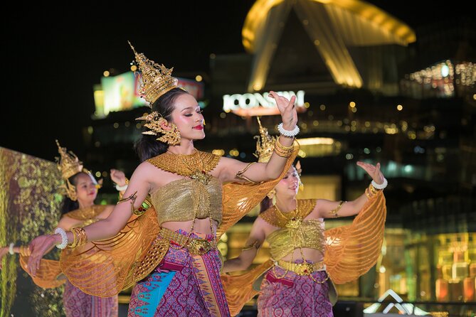 Bangkok Sawasdee Chaophraya Dinner Cruise from ICONSIAM - The Grand Palace and Bangkok after sunset