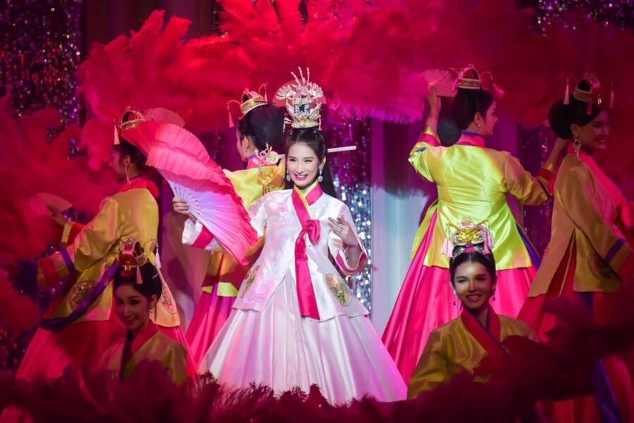Bangkok: Skip-the-Line Golden Dome Cabaret Show Tickets - Seating is the main point to examine