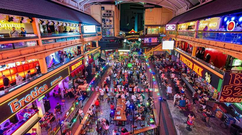 Bangkok: Soi Cowboy, Nana, Soi 11, Rooftops, Clubs & Go Go’s - Spectrum Lounge & Bar brings the best skyline pause