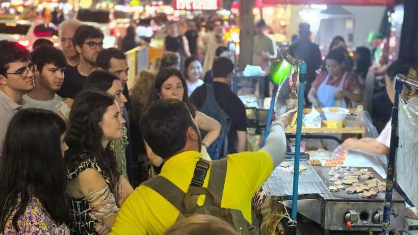 Bangkok: Street Food Tasting Tour at Night - Starting at Wat Mangkon MRT Exit 3