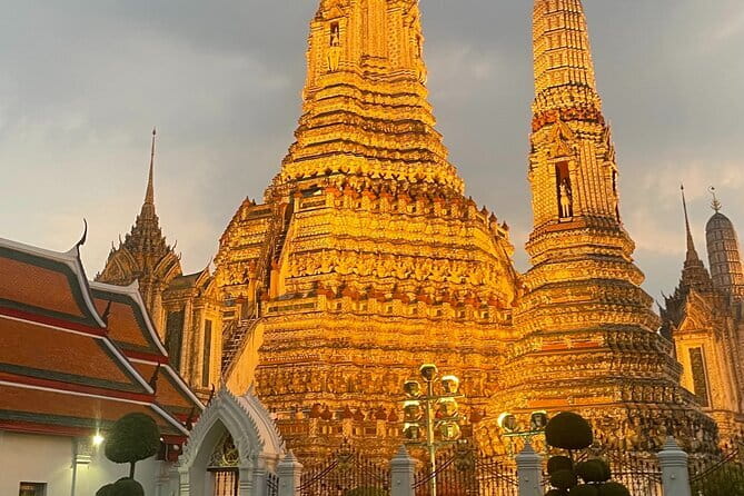 Bangkok : Sunset Food tour by Tuk Tuk boat with big Buddha view - Why this Bangkok evening works so well