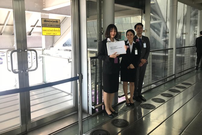 Bangkok Suvarnabhumi Airport: VIP Meet & Greet Service (Fasttrack) - Choosing between VIP at the aircraft and Standard at gate D5
