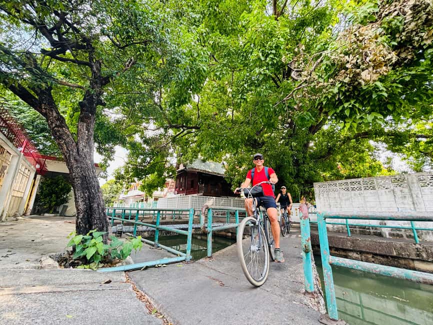 Bangkok: Temples, Canals & Local Life Bike Tour - Safety, bicycles, and the helmet question