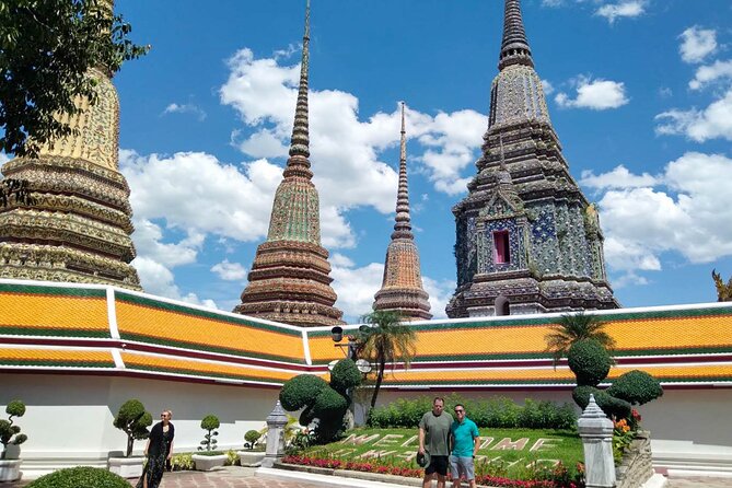 Bangkok Temples Tour at Wat Arun, Wat Phoa and Wat Saket - Crossing the River to Wat Arun