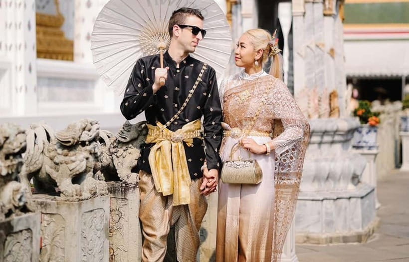 Bangkok: Thai Costume Rental + Hairdo, Makeup & Accessories - Choosing a Thai costume in several sizes and designs