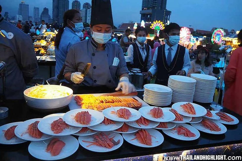Bangkok:The Planet Sunset&Dinner Cruise on Chao Phraya River - Buffet dinner: generous, busy, and not fine dining