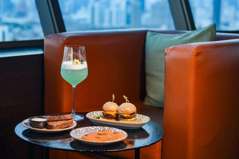 Bangkok: ThreeSixty Jazz Lounge at Millennium Hilton - Jazz with one important qualification