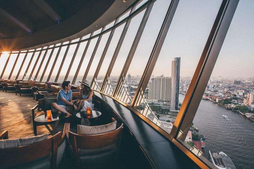 Bangkok: ThreeSixty Jazz Lounge at Millennium Hilton - Food, cocktails, and wine at the table