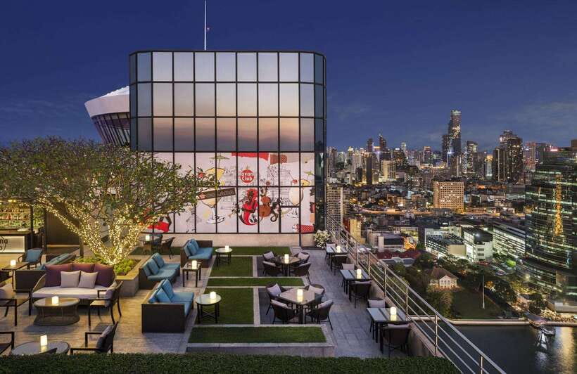 Bangkok: ThreeSixty Rooftop Bar at Millennium Hilton - Small practical details that matter