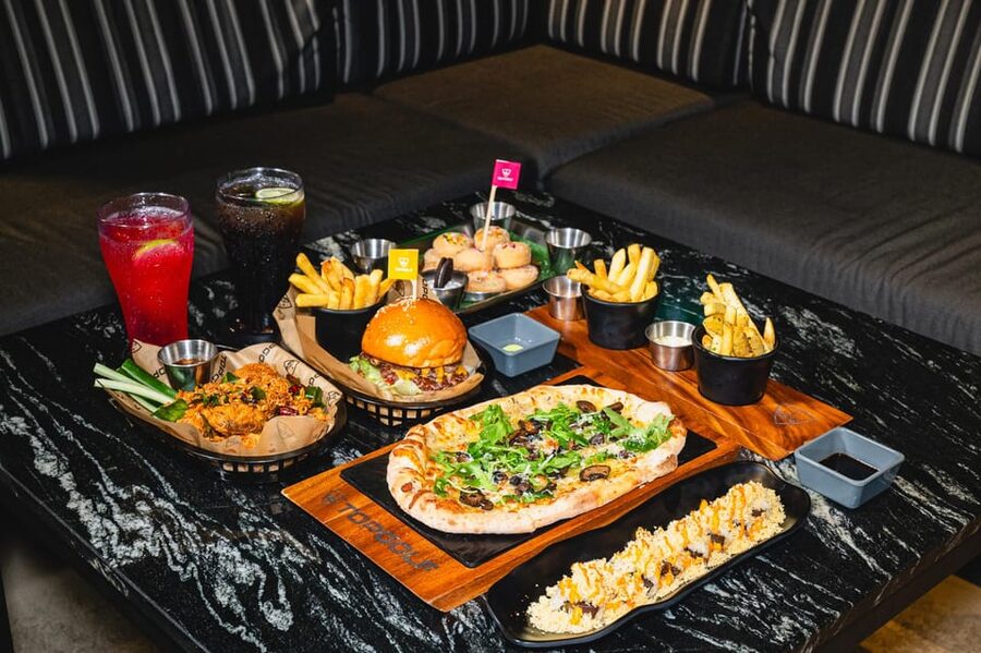 Bangkok: Topgolf Megacity Packages - The atmosphere: sports, food, and a little noise