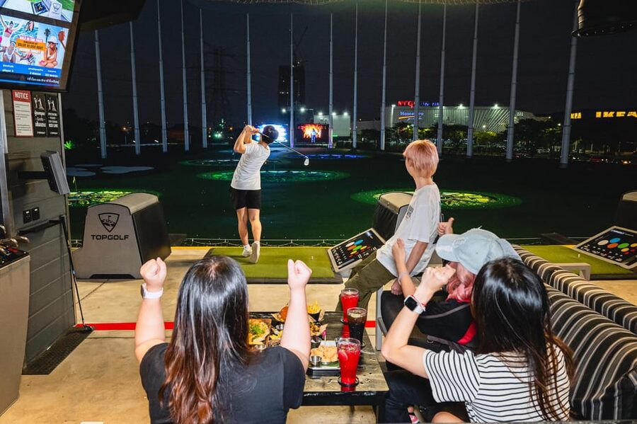 Bangkok: Topgolf Megacity Packages - Service and communication in English