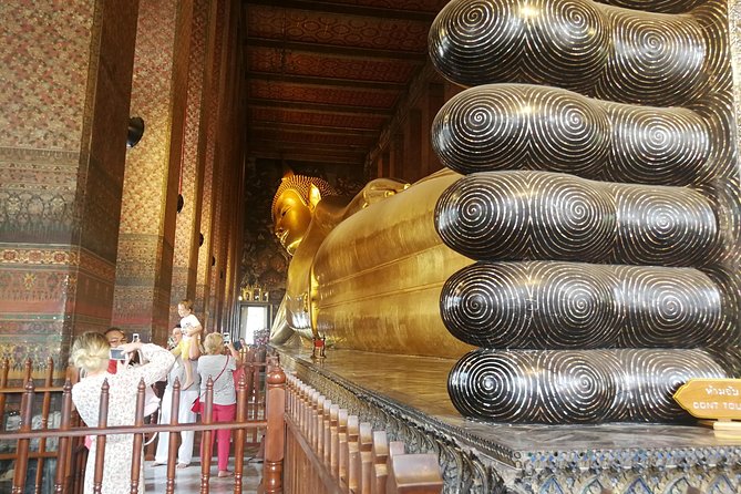 Bangkok Tour: Highlights & Hidden Gems & Long Tail Boat - One hour by long-tail boat on the Chao Phraya