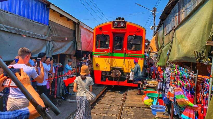 Bangkok: Train Market & Floating Market with Boat Ride - What the floating market gets right, and what it does not