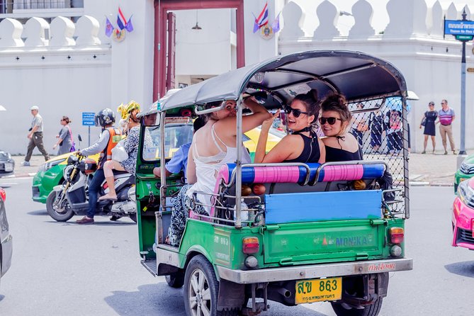 Bangkok Tuk Tuk Walk & Temple Tour With Wat Pho, Arun & Traimit - Tuk tuk rides, boats, and public transport
