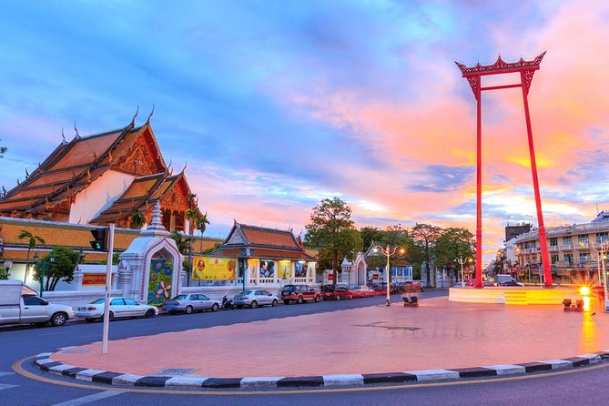 Bangkok Under the Night Lights by TUK-TUK (SHA Plus) - Tha Chang Pier and the first snack