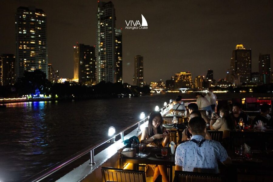 Bangkok: Viva Alangka Chao Phraya Dinner Cruise - Dinner and dance show near Rama VIII Bridge