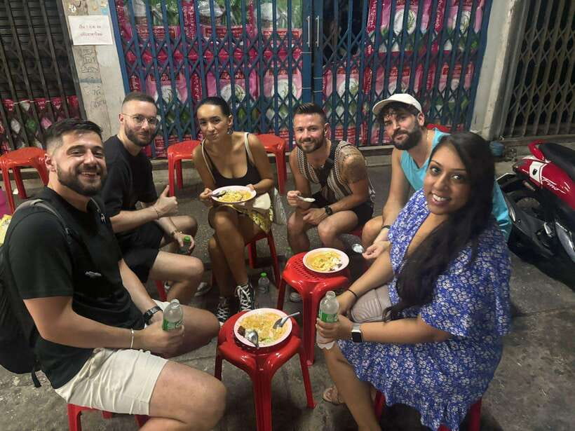 Bangkok Walking Tour : Mouthwatering Journey Food Tour - Ten To Twelve Tastings, From Dumplings To Curry