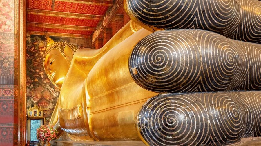 Bangkok: Wat Pho and Wat Arun Guided Walking Tour - Price, inclusions, and the real value